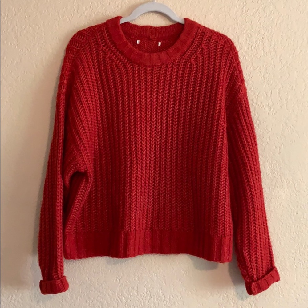 American Eagle Red Crewneck Cable Knit Sweater